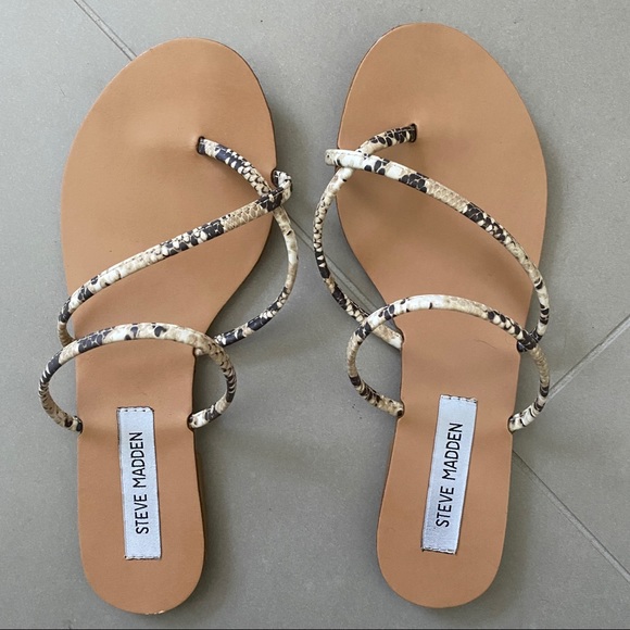 Steve Madden Strappy Slide Sandals - Picture 4 of 4